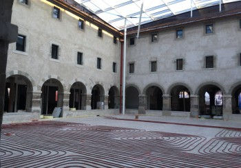 Le « forum » du Pôle culturel de la Visitation, place du Marché à Thonon les Bains